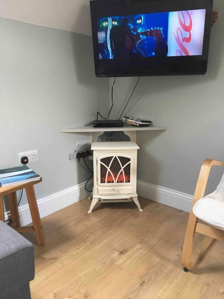 Hill House Apartment Maghera  Dış mekan fotoğraf